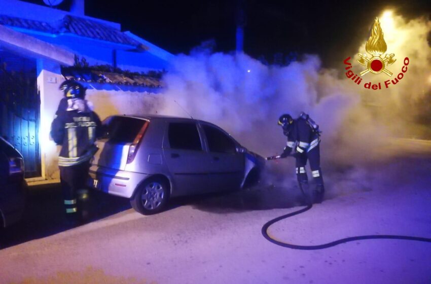  Notte di fuoco, auto in fiamme a Siracusa e Priolo. Indagini in corso