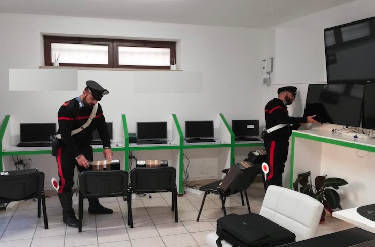  Agenzie gioco e scommesse, controlli dei Carabinieri: 10mila euro di multa a Cassibile