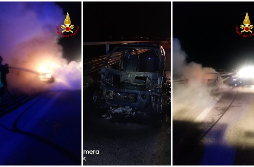  Auto in fiamme lungo il tratto Siracusa-Cassibile dell’autostrada