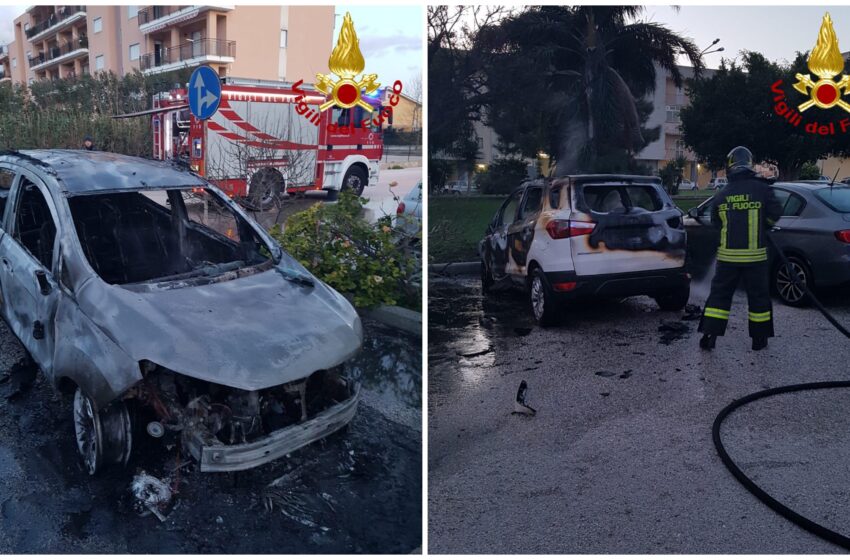  Siracusa. Auto distrutta dalle fiamme in via Monti, incendio nelle prime ore del mattino