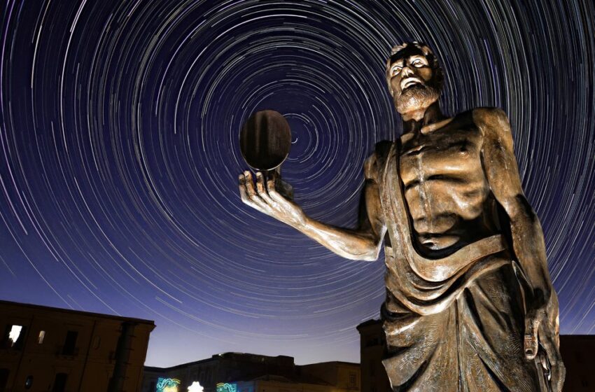  Siracusa. L'omaggio delle stelle ad Archimede, l'immagine di Emanuele Liali affascina il mondo