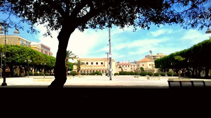  Muore poche ore dopo esser uscito dalla comunità di recupero: giallo in piazza Santa Lucia