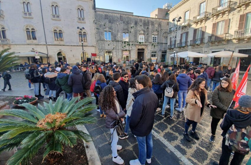  Siracusa. Scuole al freddo: sit-in degli studenti, la ex Provincia tende la mano