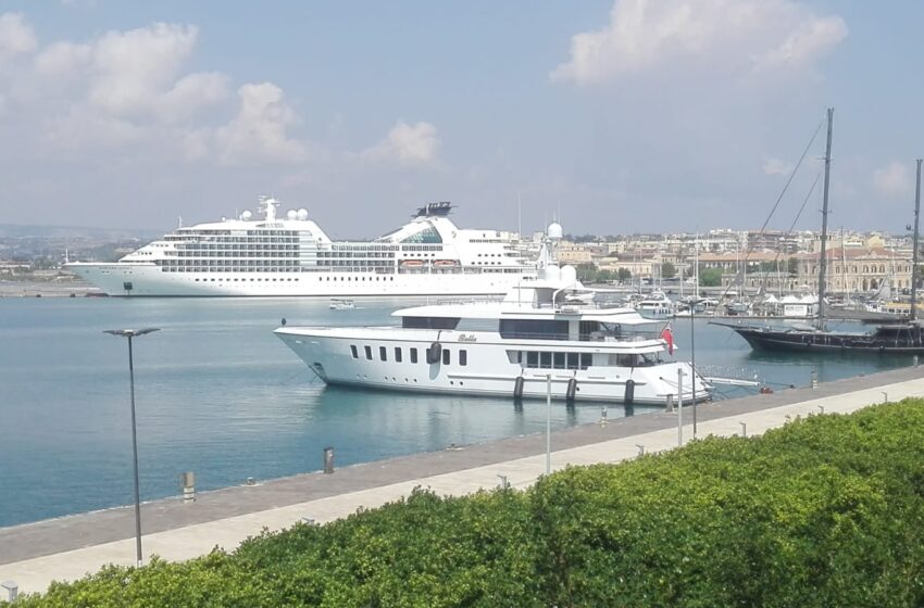 Grande Fratello alla Marina: telecamere per tenere lontani dagli yacht i "fastidiosi"