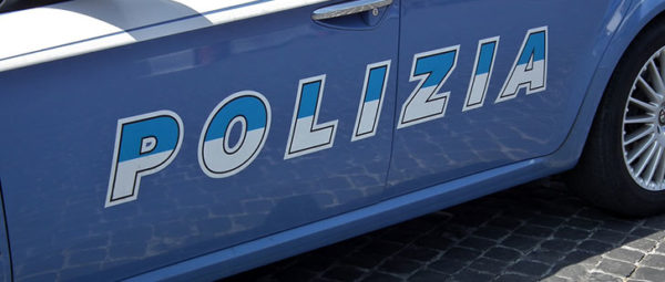  Botte da orbi al semaforo di viale Teocrito, indaga la polizia