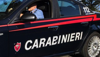  Siracusa. Ruba lo stereo di una minicar, colto in flagrante dai carabinieri: arrestato