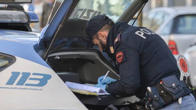  In giro con l’auto senza assicurazione, fermato 23enne: doveva anche scontare 3 anni