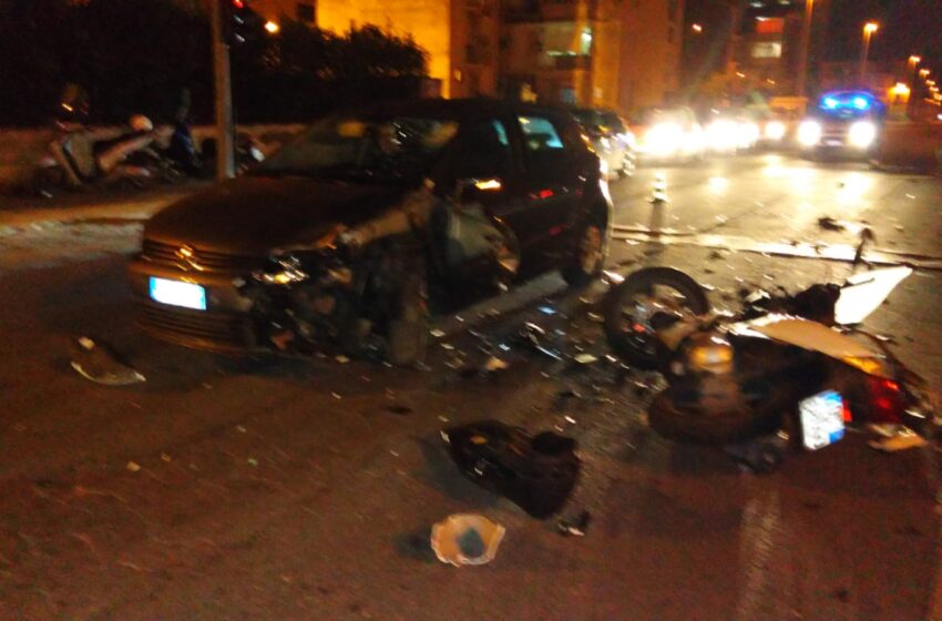  Siracusa. Incidente tra auto e scooter in via Antonello da Messina: un ferito