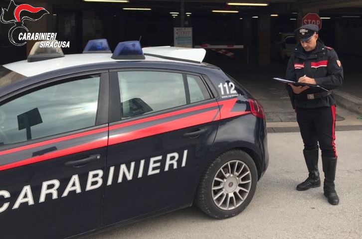  Depresso per le sue patologie, 81enne tenta il suicidio: salvato dai Carabinieri