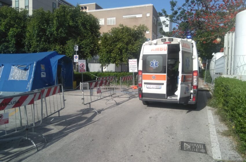  Ospedale di Siracusa: tampone per tutti i ricoveri, eccezione solo per urgenze