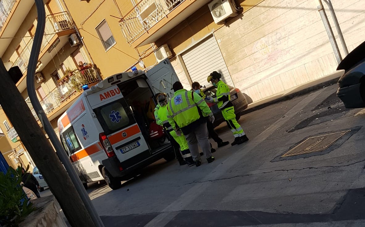 Siracusa. Incidente stradale in via Italia due auto coinvolte, un