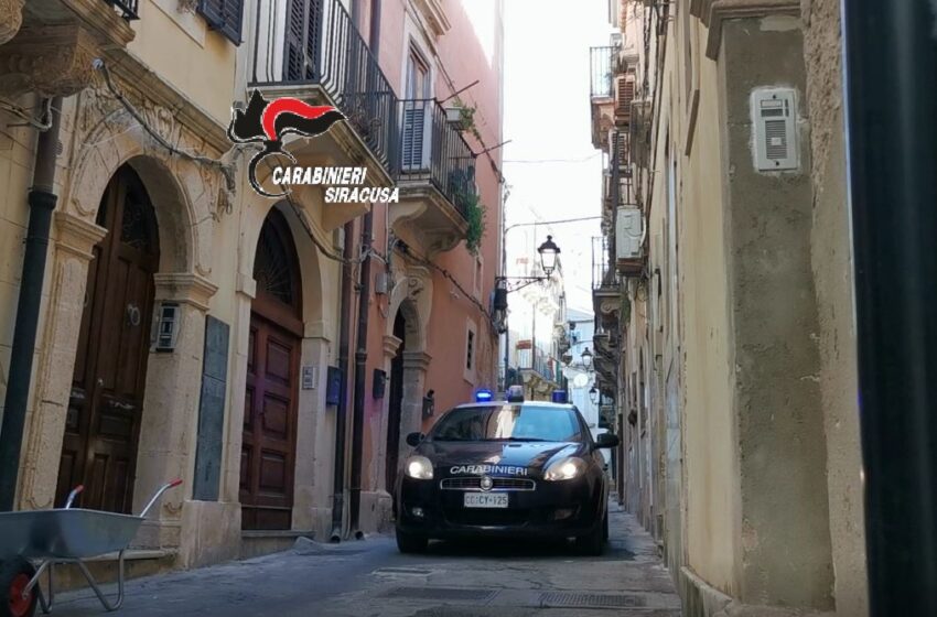  Evade dai domiciliari per commettere furti in serie su auto in sosta: arrestato dai Carabinieri