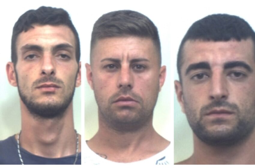  Estorsione a Melilli, all'appuntamento si presentano i carabinieri: tre arresti