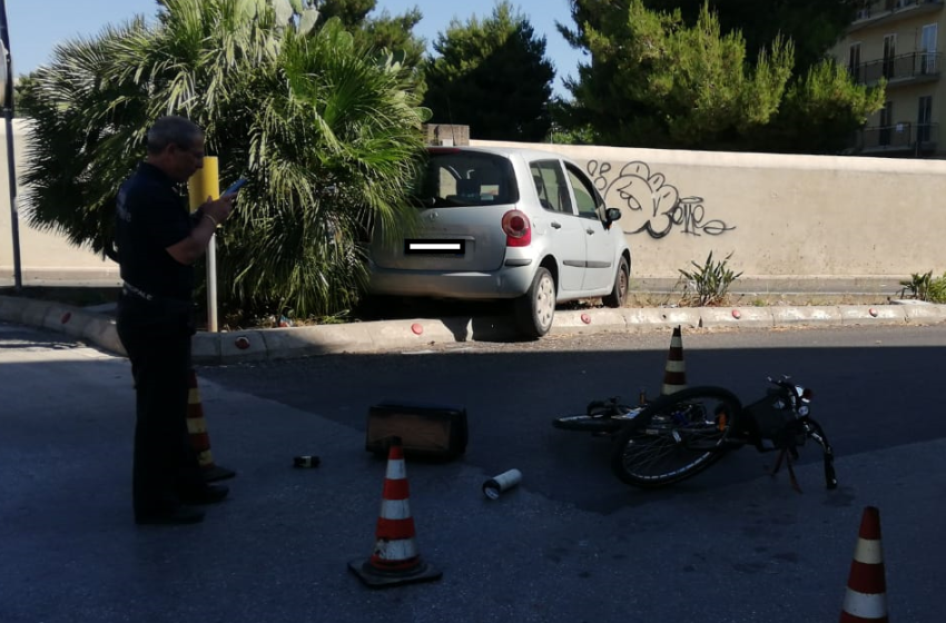  Siracusa. Auto contro bici in viale Epipoli: incidente con feriti