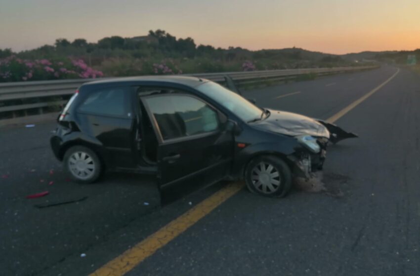  Paura in autostrada, incidente autonomo tra gli svincoli di Noto e Rosolini: illeso