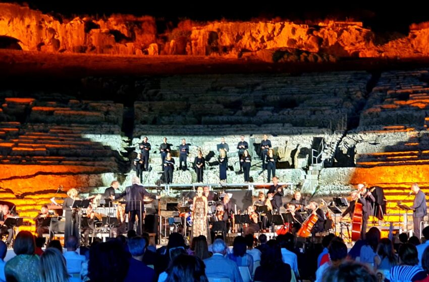  Siracusa. "Sapere sempre da che parte stare", le parole di Piovani al Teatro Greco: dedica a Morricone