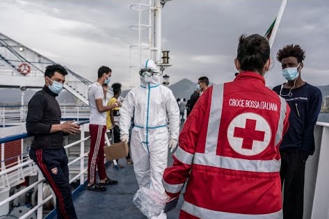  Noto. Negativi al Covid i 15 agenti coinvolti nello sbarco: nuove modalità di intervento