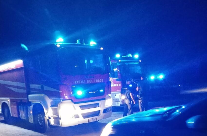  Fiamme all'interno di Fratelli Burgio, al mercato di Ortigia. Escluso il dolo, notevoli i danni