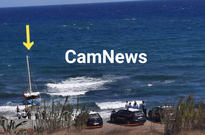  Nuovo sbarco di migranti sulle coste siracusane: barca in legno arriva a Scalo Mandrie