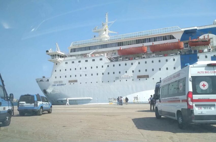  In porto ad Augusta 86 migranti clandestini, la Polizia arresta tre egiziani