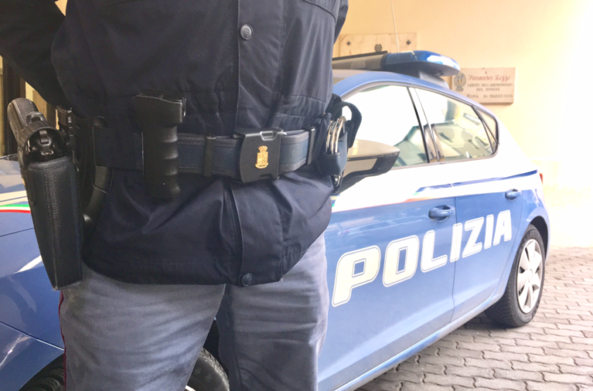  Interrogatorio di garanzia per i poliziotti arrestati: in due fanno scena muta