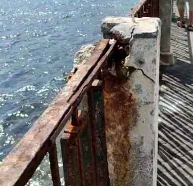  Siracusa. Lungomare, ringhiere: “Via alla riverniciatura, marciapiedi impermeabili”