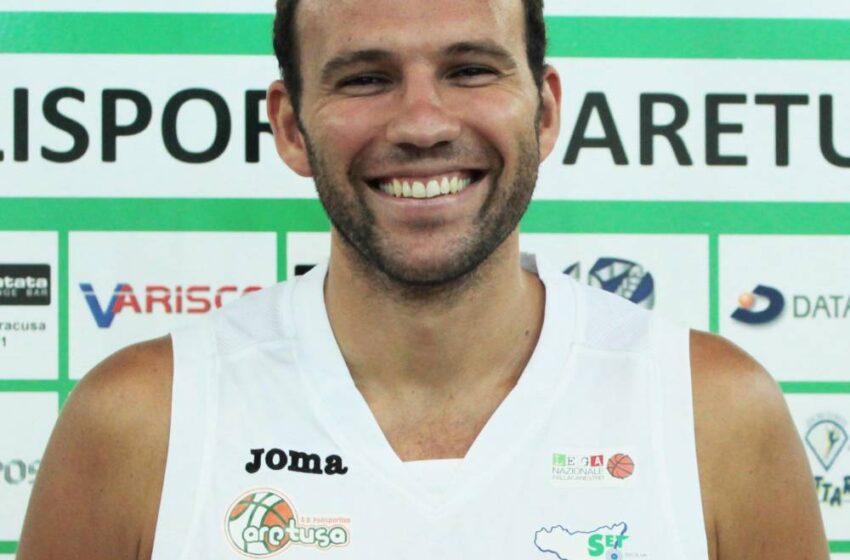 Basket. Alessandro Agosta sceglie l'Aretusa, il forte pivot "rivede" il biancoverde