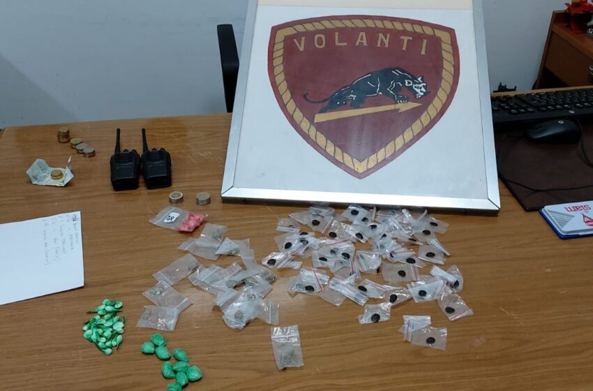 Siracusa. Via Immordini, la droga nascosta dentro una piccionaia: interviene la Polizia