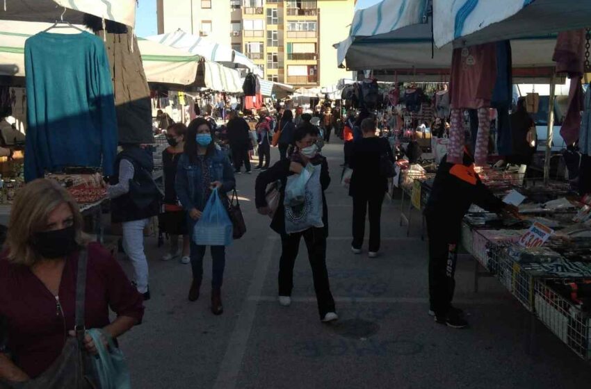  Siracusa. Fiera in piazzale Sgarlata, ritornano le mascherine tra ambulanti e clienti