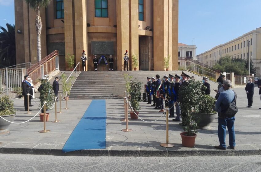  Siracusa. Celebrata la Festa dell'Unità e delle Forze Armate: corona di alloro al Pantheon