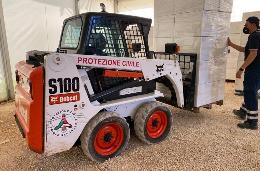 Mascherine, tute e camici: la Protezione Civile stocca scorte per l'emergenza a Priolo