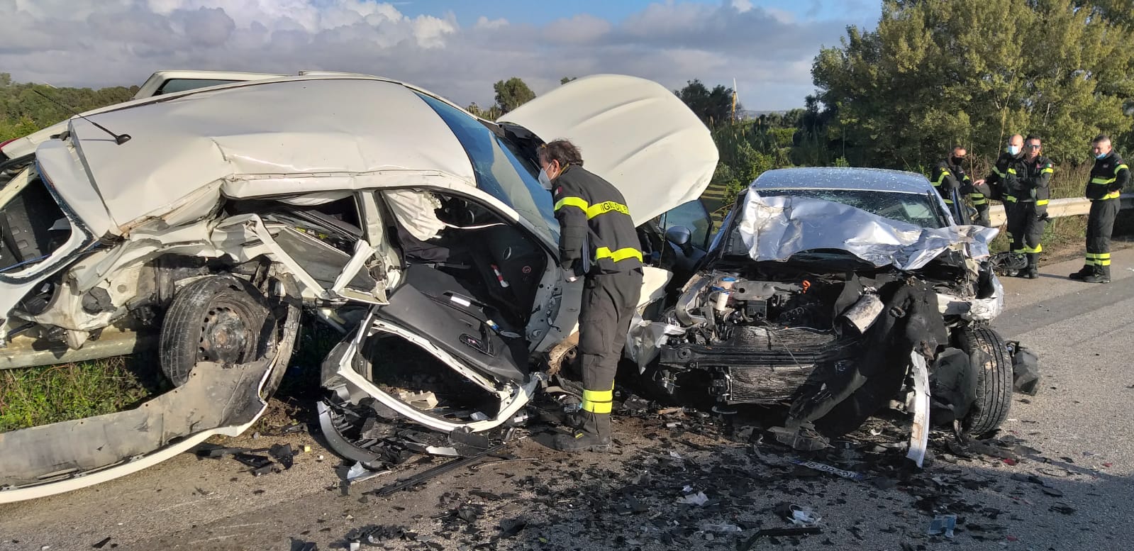 Incidente sulla Maremonti, due feriti gravi. Traffico deviato in