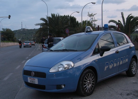  Siracusa. Piazze di spaccio, marijuana e "pizzini" in via Italia 103: scatta il sequestro