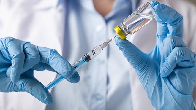  Vaccini anti-covid, campagna di adesione al via: prima fase per gli operatori sanitari