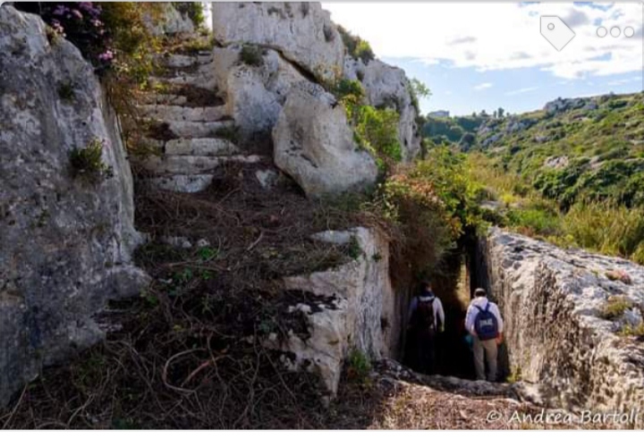  Siracusa. Una scala monumentale nella cava di Santa Panagia: affascinante "riscoperta" di Bartoli e Valvo