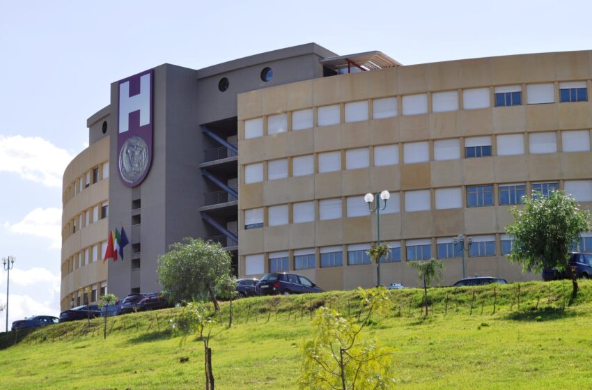  Tensione al Pronto Soccorso, danneggiata una vetrata: 41enne denunciato a Lentini