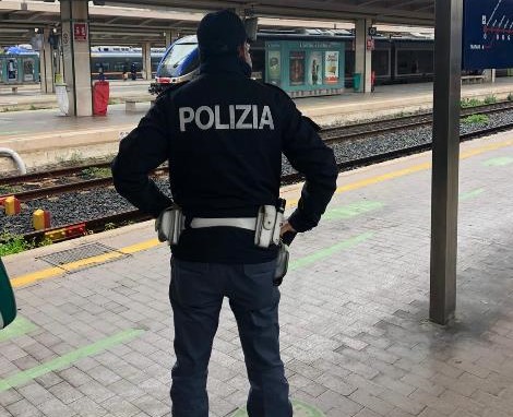 Ricercato rumeno rintracciato dalla Polizia Ferroviaria di Siracusa: controlli nel resto di Sicilia