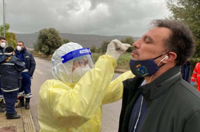  Covid a Solarino, l’Asp chiede misure di contenimento: chiuso il campo sportivo e la villa