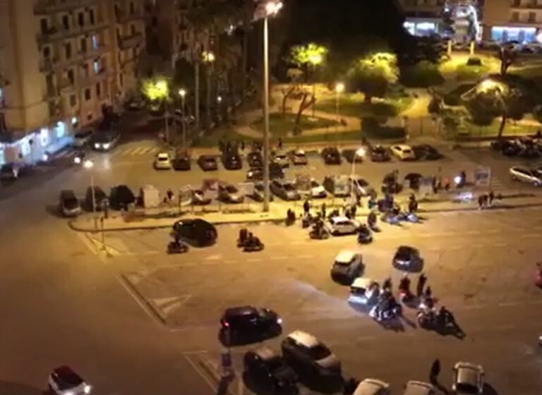  VIDEO. Zona rossa o zona arancione, stesso copione in piazza Adda: assembramenti