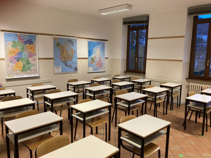  Siracusa. Didattica in presenza, da lunedì le scuole superiori passano al 75%