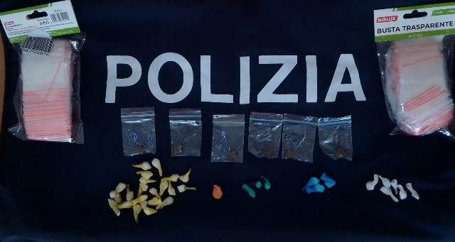  Siracusa. La casa di un'anziana ricoverata usata come deposito di droga