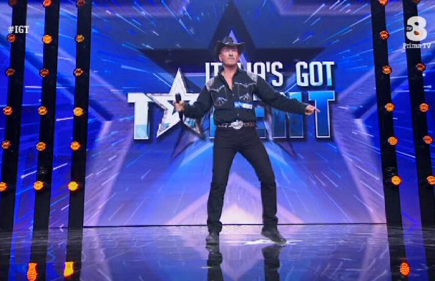  Un siracusano conquista con il rock'n roll i giudici di Italia's got Talent: Francesco Andriani