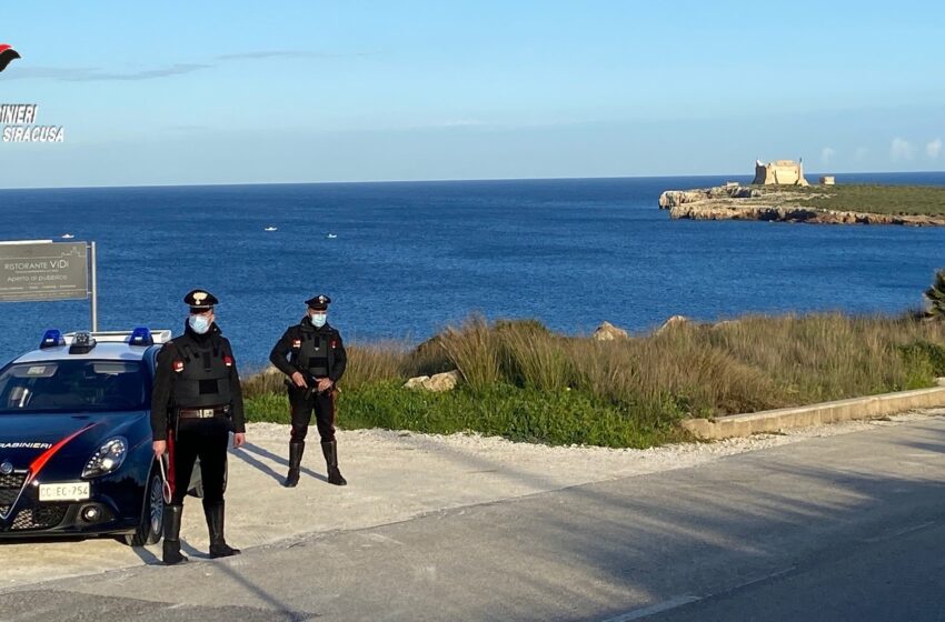  Carta d'identità contraffatta: arrestato tunisino, indagini per risalire al produttore