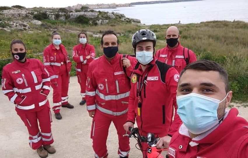  Siracusa. Incidente sulla pista ciclabile, entrano in azione i volontari della Croce Rossa in bici