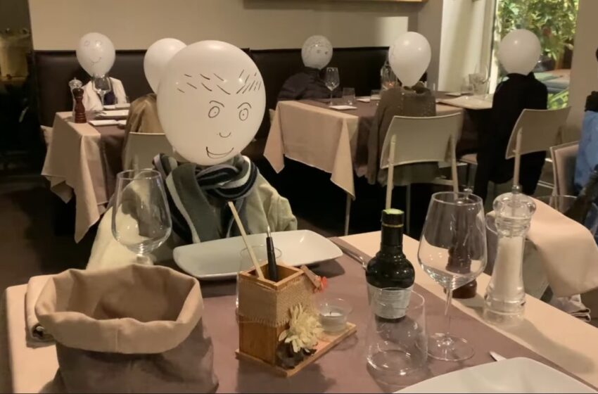  Siracusa. La protesta, apre ristorante a clienti palloncini: "siamo allo stremo"