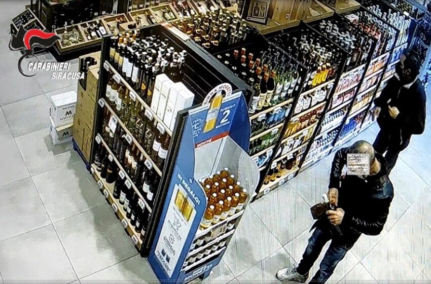  Furto al supermercato, incastrati dalle telecamere tre avolesi in trasferta a Siracusa