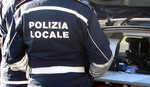  Tensione a Buccheri: in piazza senza mascherina, 6 catanesi sanzionati. Toni alti contro il comandante