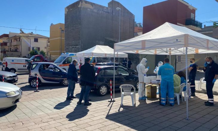  Focolaio covid a Priolo: chiuso centro di accoglienza, trasferiti 75 migranti