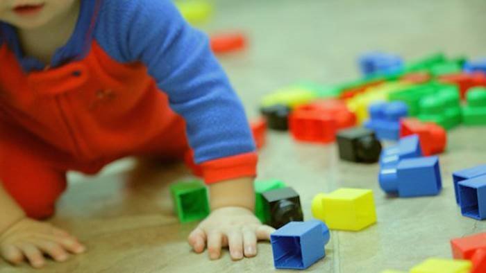  “Maltrattava i bimbi dell’asilo”: sospesa insegnante della scuola dell’infanzia