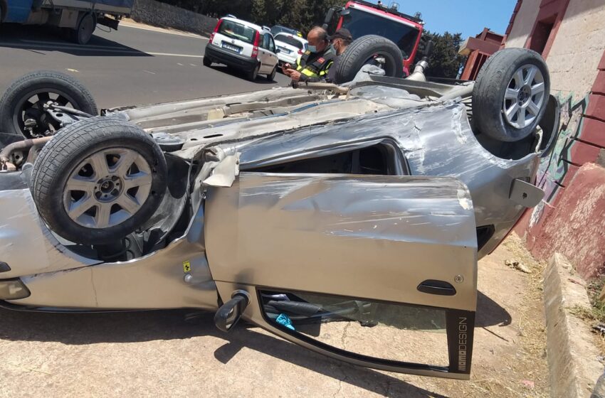  Ancora un'auto capottata: incidente autonomo lungo la Statale 115, ci sono 4 feriti lievi